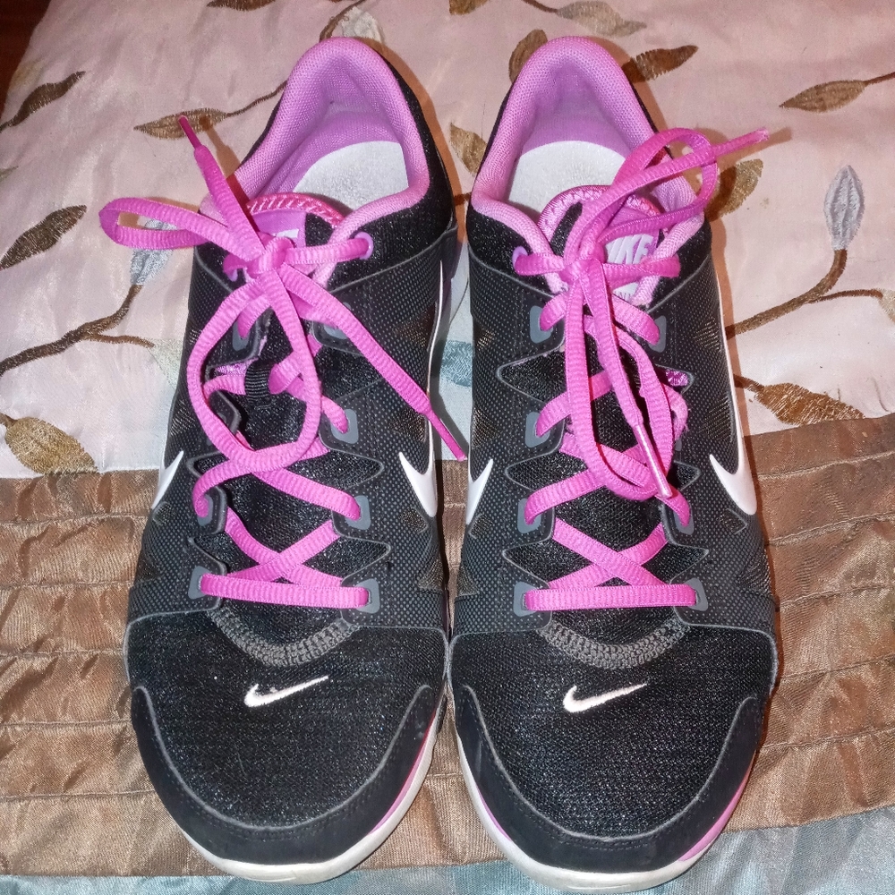 EUC Size 9 Nike Fitsoul Training